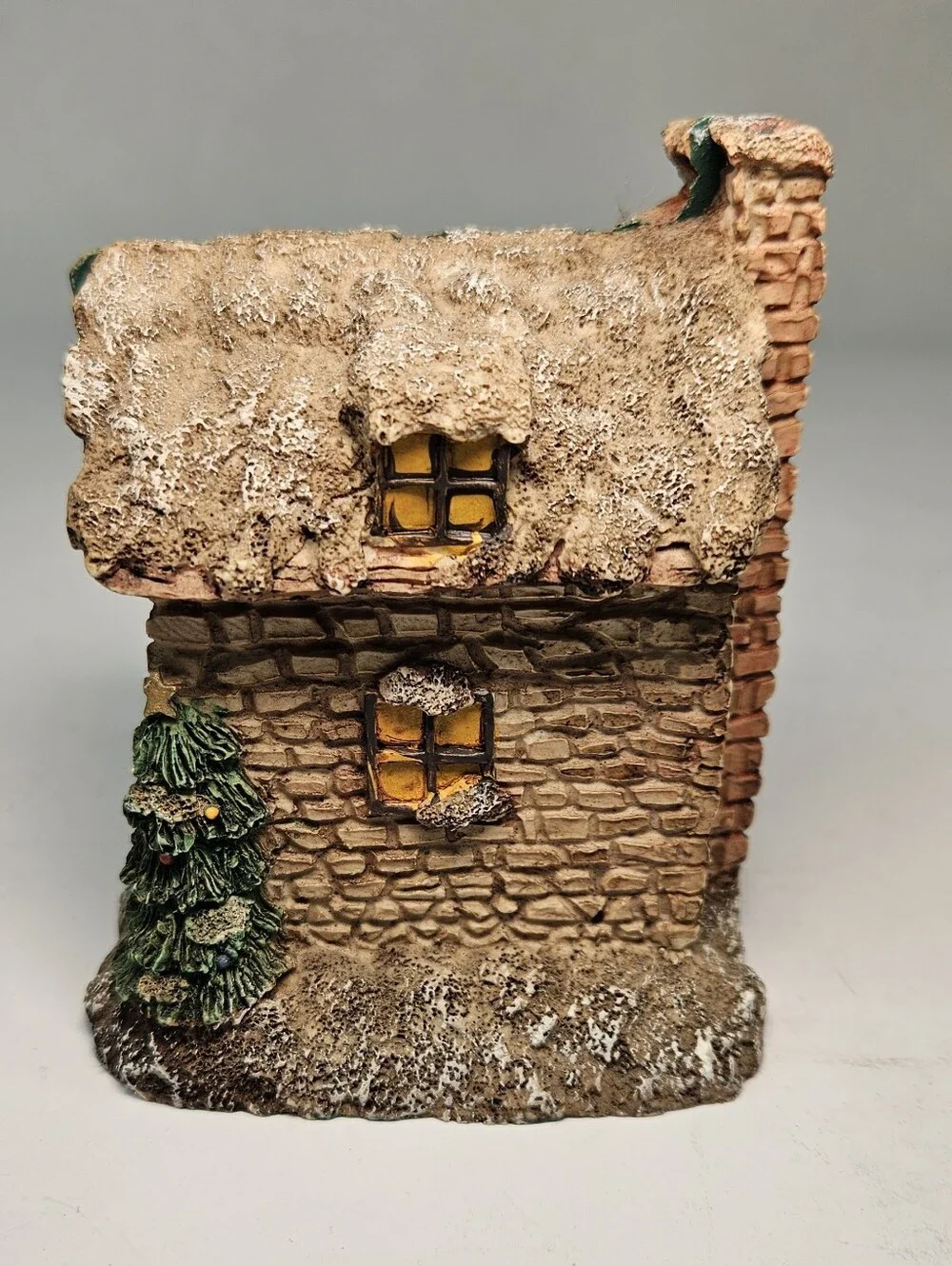 Windsor Collection 25446 Resin Hinged Cottag Stone Holiday Cottage